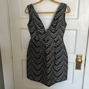 NWT ASOS Deep V Black/White Dress, Size 6.